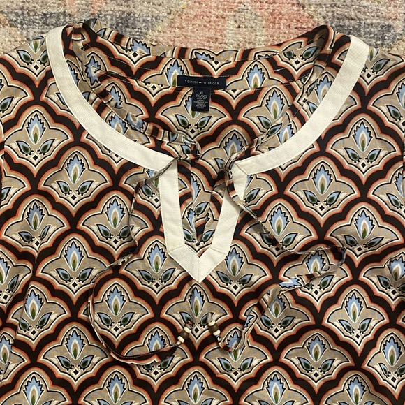 Tommy Hilfiger Women’s Patterned Blouse - Picture 5 of 5